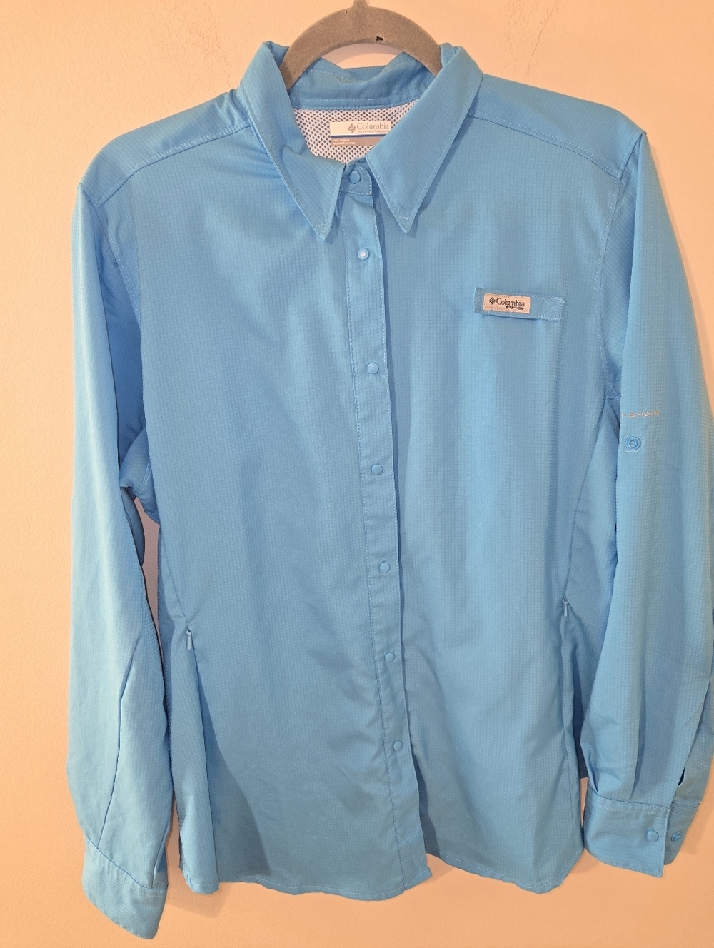Columbia Women Sz L PFG Omni Shade Snap Front Shirt Vented Blue Long Sleeve